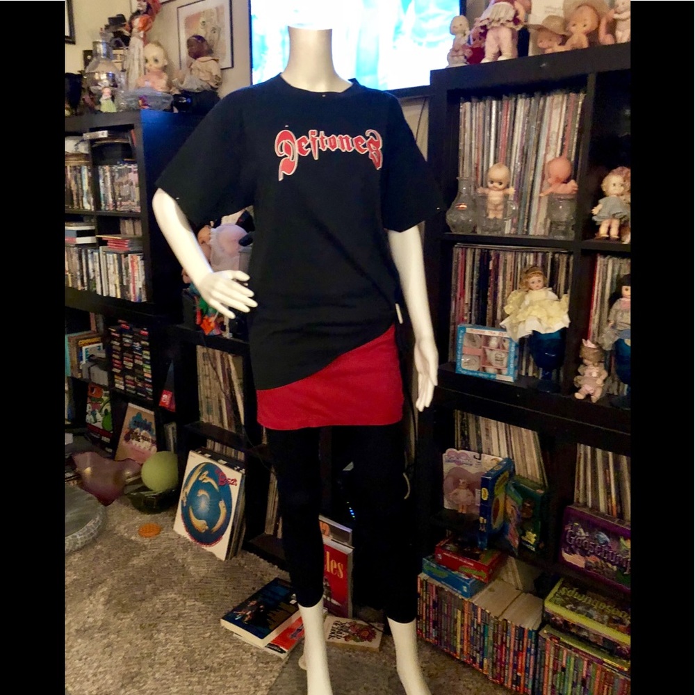 Vintage band tee studded Deftones music T-shirt